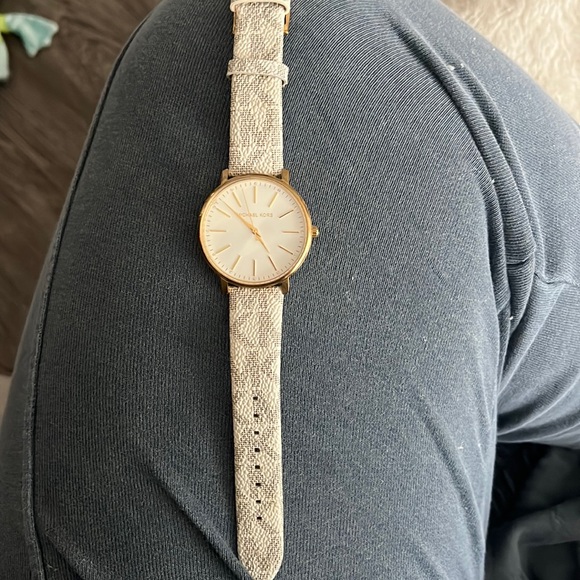 Michael Kors women’s watch - Picture 1 of 3